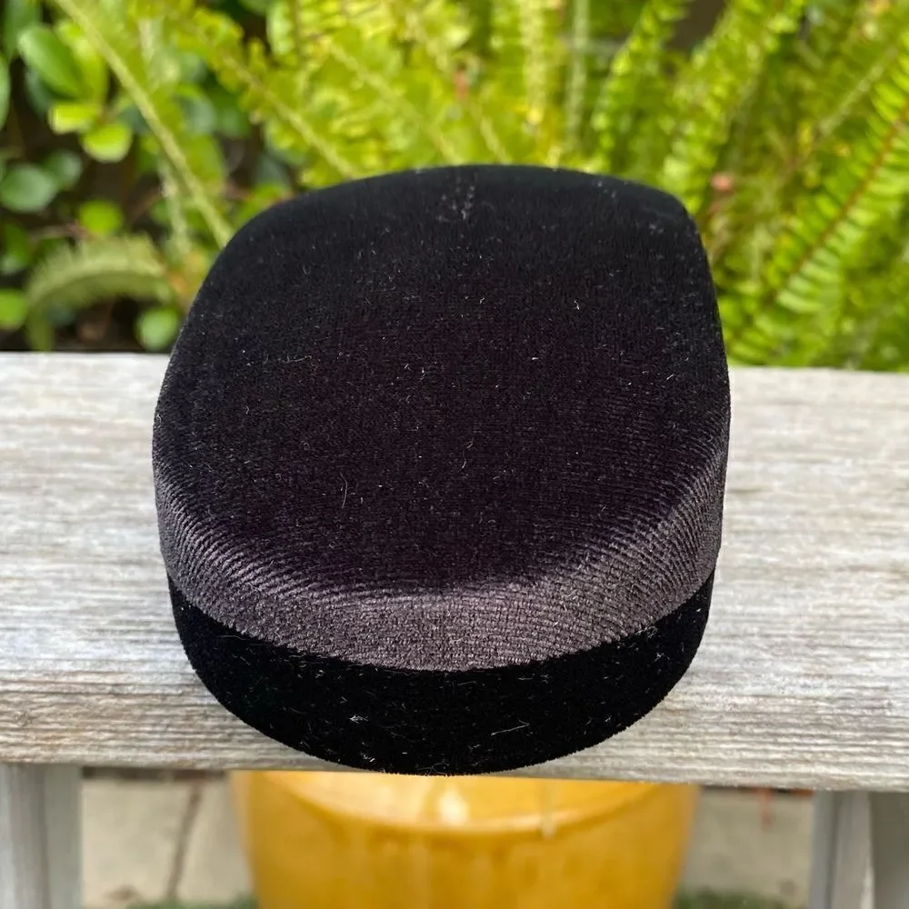 Tom Ford Black Velour Clamshell Sunglasses Case. Unisex EUC. Luxury Designer